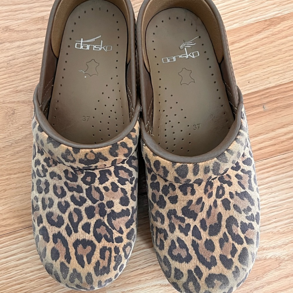 Dansko Tan Brown Animal Print Clogs